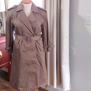 Trench Coat, NEW without a tag. Priced Lower To Sell